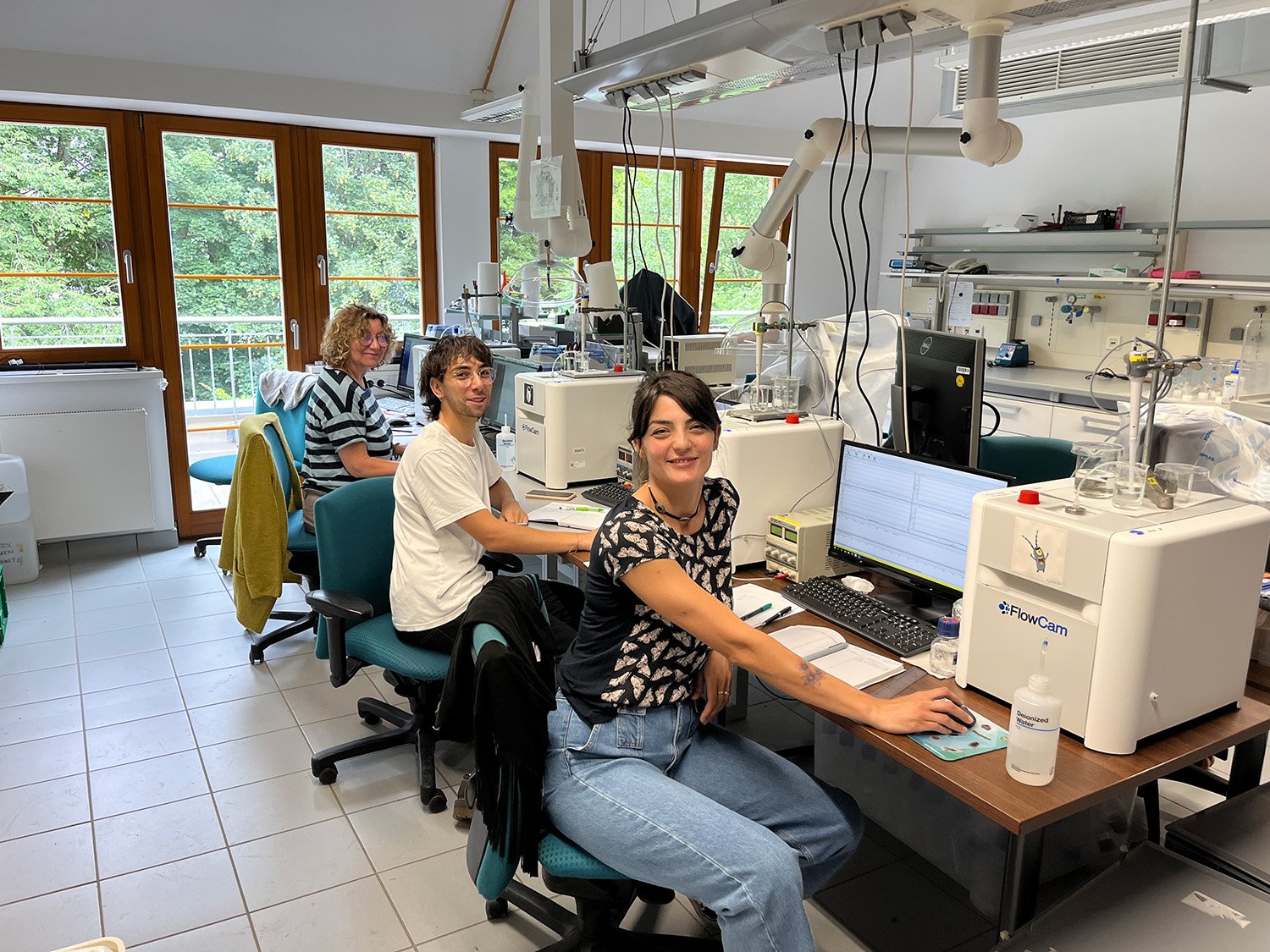 IGB FlowCam lab with scientists working