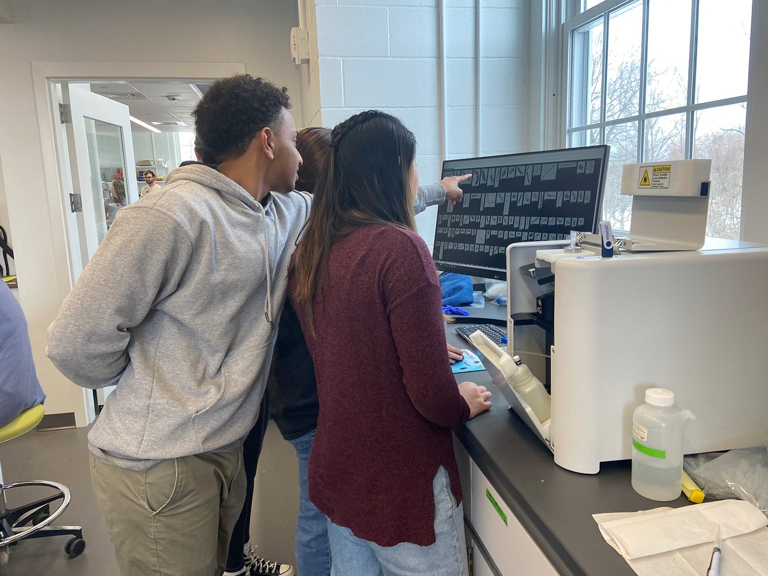 Bates Students use FlowCam to Investigate Microbial Diversity and more